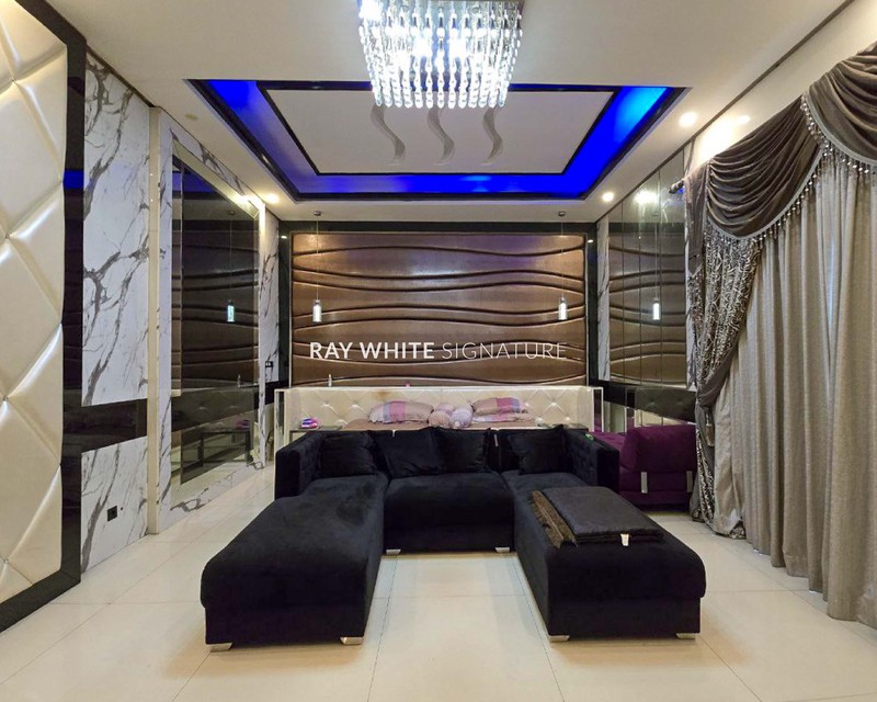 Rumah Mewah Strategis di Jl Tebet Raya - Lokasi Premium untuk Bisnis Anda!