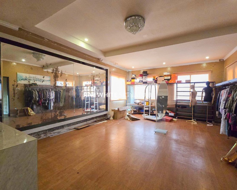 Rumah Mewah Strategis di Jl Tebet Raya - Lokasi Premium untuk Bisnis Anda!