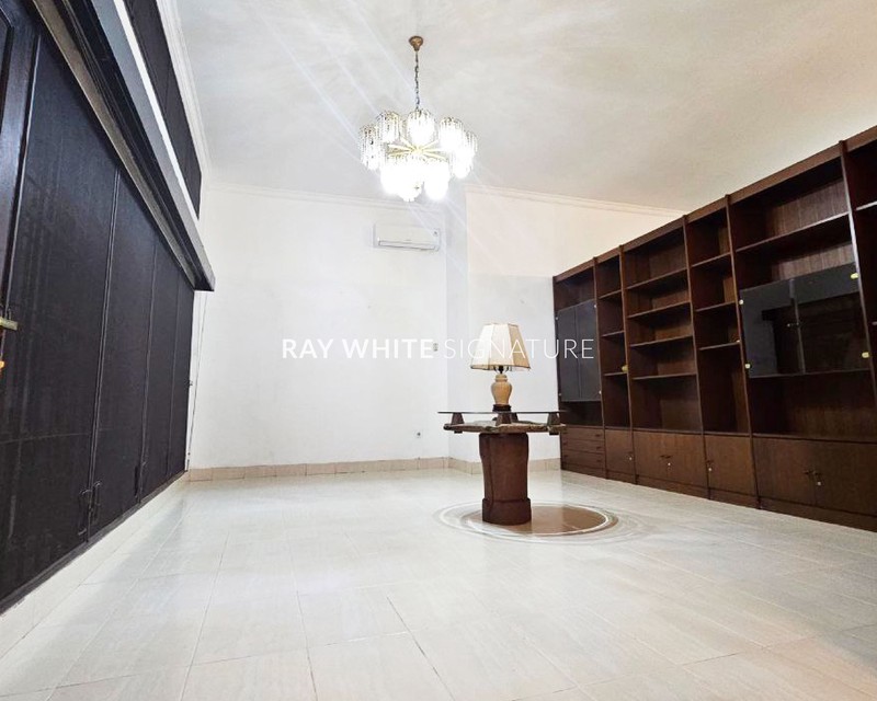 Dijual Cepat! Rumah Nyaman & Terawat di Kawasan Favorit Jl Lamandau Raya