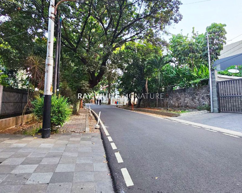 Dijual Cepat! Rumah Nyaman & Terawat di Kawasan Favorit Jl Lamandau Raya