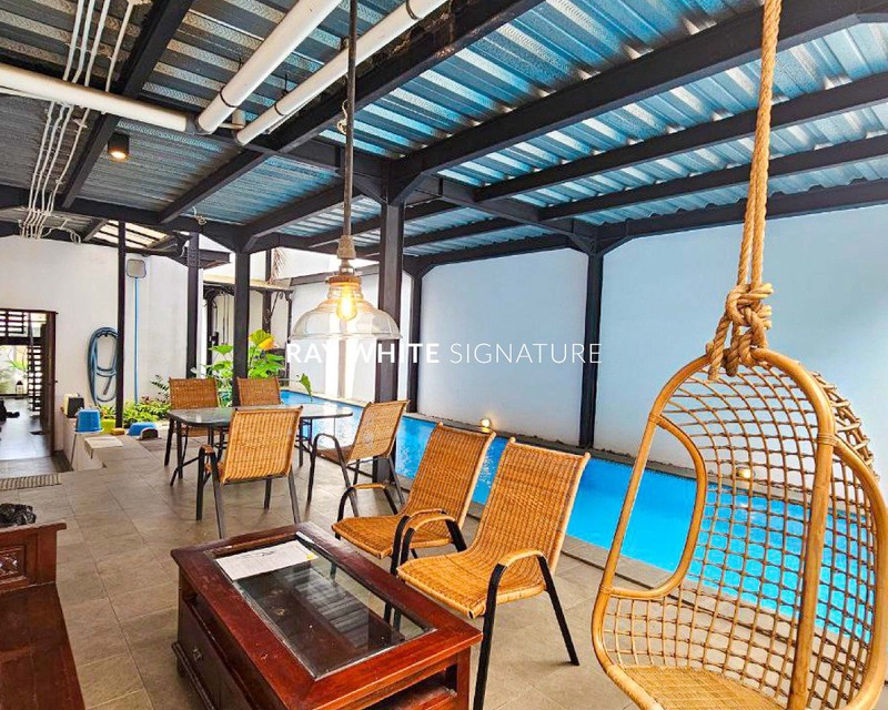 Rumah Baru Renovasi Siap Huni di Jl Saraswati Ujung, Cipete - Lokasi Strategis & Eksklusif!