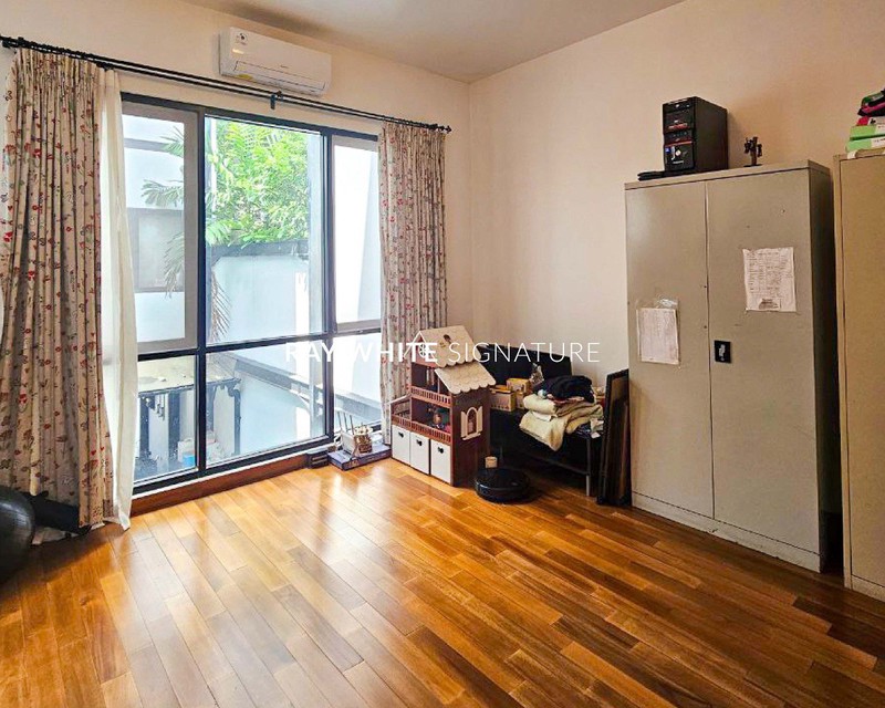 Rumah Baru Renovasi Siap Huni di Jl Saraswati Ujung, Cipete - Lokasi Strategis & Eksklusif!