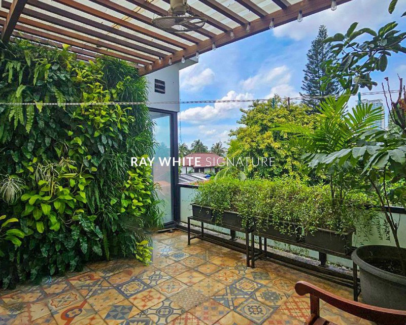 Rumah Baru Renovasi Siap Huni di Jl Saraswati Ujung, Cipete - Lokasi Strategis & Eksklusif!