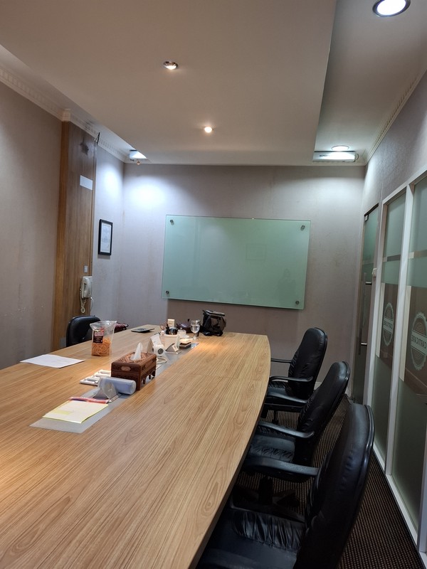 Dijual Cepat! Ruko 4 Lantai di Lokasi Emas Jatiwaringin Jakarta Timur