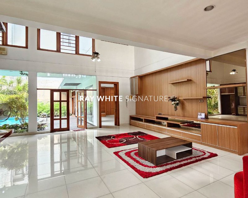 Rumah Hitung Tanah Area Cipete