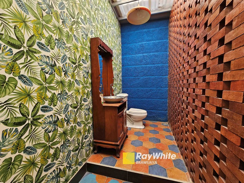 Rumah di Fatmawati, Cilandak, Jakarta Selatan, Sudah Renovasi, Siap Huni, 3 menit ke MRT Cipete Raya