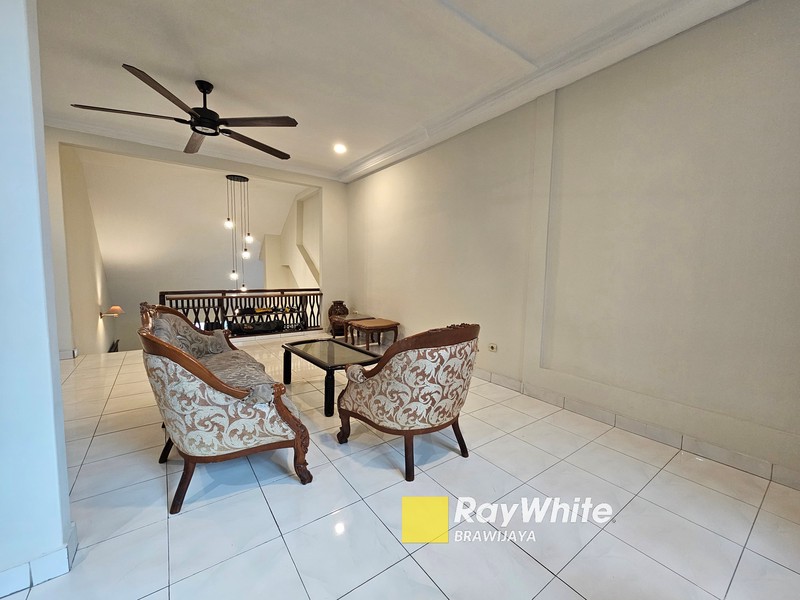 Rumah di Fatmawati, Cilandak, Jakarta Selatan, Sudah Renovasi, Siap Huni, 3 menit ke MRT Cipete Raya