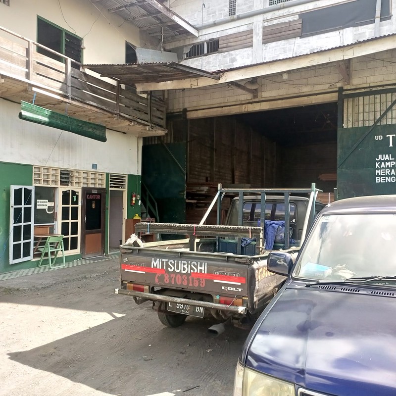 BUTUH GUDANG LUAS & SIAP PAKAI? Ini Dia Kesempatannya! - Jl. Kyai Abdul Karim, Rungkut Menanggal