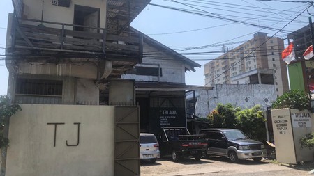 Gudang & Toko untuk Ekspansi Bisnis Anda - Lokasi Strategis Dekat Merr & Rungkut Industri