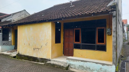 Disewakan Rumah Sederhana di Onggomertan, Dekat Kota & Akses Mobil, Maguwoharjo, Depok, Sleman