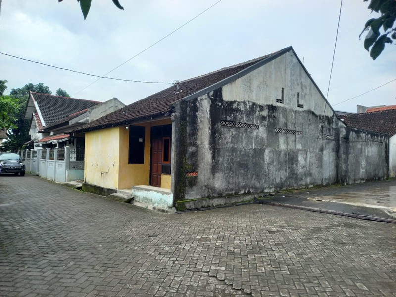 Disewakan Rumah Sederhana di Onggomertan, Dekat Kota & Akses Mobil, Maguwoharjo, Depok, Sleman