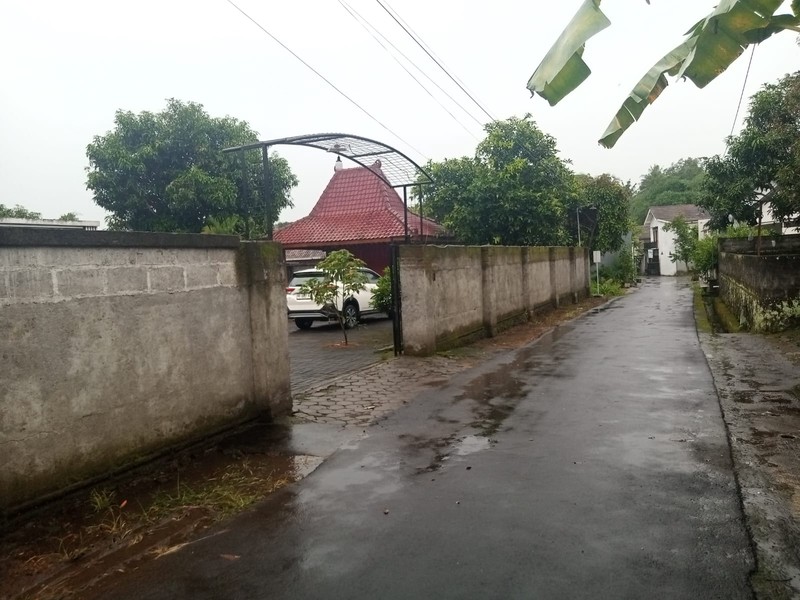 Peluang Investasi Rumah Dengan Tanah 1442 Meter Persegi di Area Strategis, Harga Terjangkau, margoagung, Seyegan, Sleman