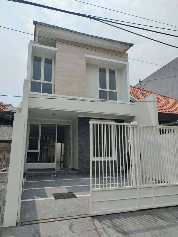 Dijual Rumah Manyar Tirtoasri, Tompotika, Surabaya Timur Rumah baru; Kamar tidur lt 1 dengan kamar mandi dalam