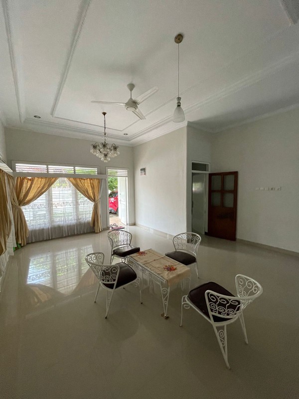 Dijual Rumah Bagus dan Terawat Lokasi Super Strategis di Menteng Dalam