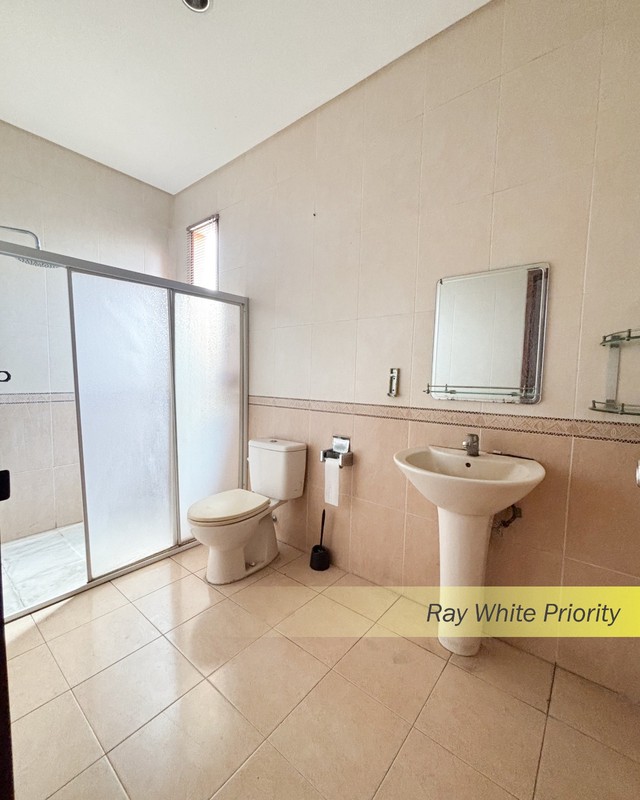 RUMAH MINIMALIS DI GREENDWOODS HANYA 2 KM KE STASIUN PONDOK RANJI, TANGERANG SELATAN