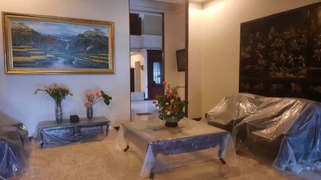 Rumah di Kawasan Menteng - Jakarta Pusat dengan Lingkungan yang Tenang dan Nyaman