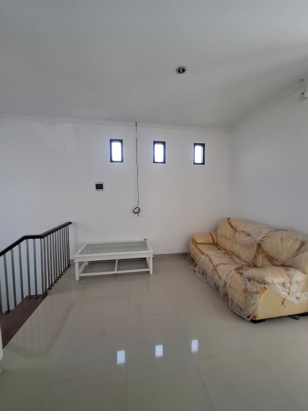 Dijual Rumah 2 Lantai Mewah Semi Furnish di Dalam Perum, Sendangadi, Mlati, Sleman Lokasi Super Strategis.