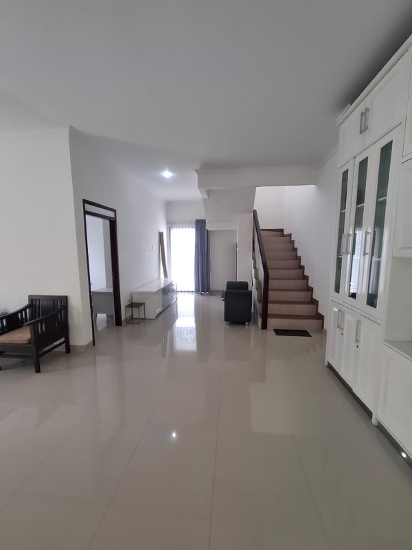 Dijual Rumah 2 Lantai Mewah Semi Furnish di Dalam Perum, Sendangadi, Mlati, Sleman Lokasi Super Strategis.