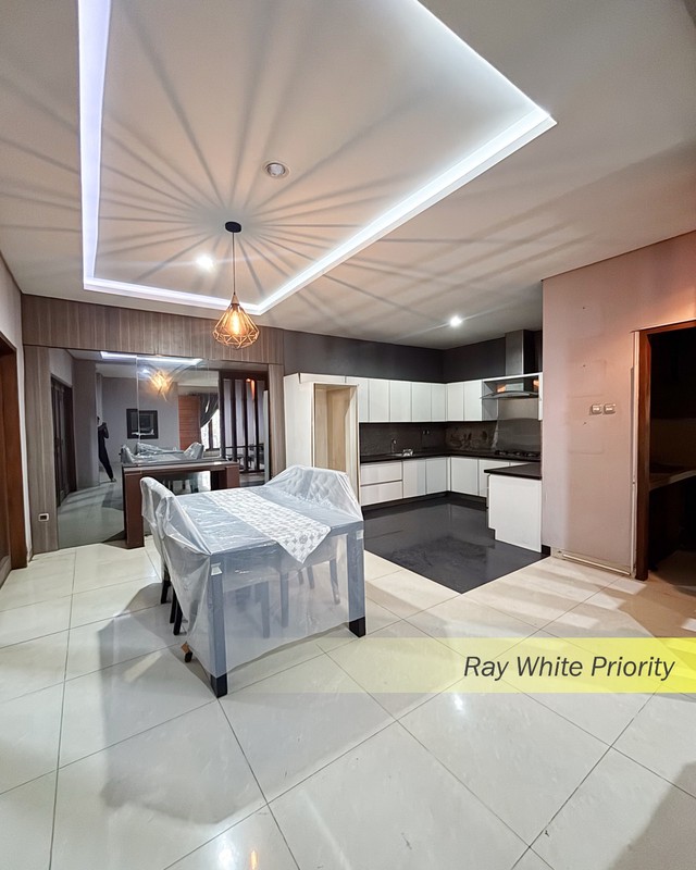 RUMAH MINIMALIS DI GREENDWOODS HANYA 2 KM KE STASIUN PONDOK RANJI, TANGERANG SELATAN