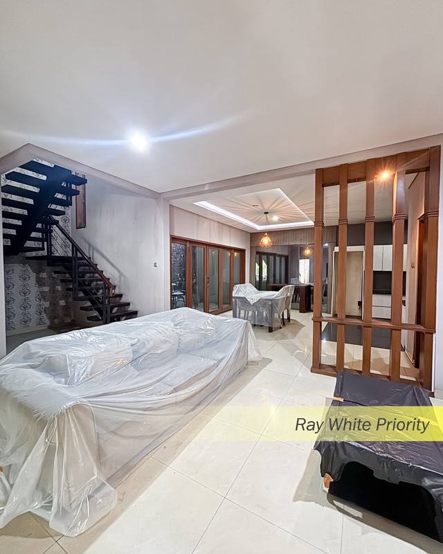 RUMAH MINIMALIS DI GREENDWOODS HANYA 2 KM KE STASIUN PONDOK RANJI, TANGERANG SELATAN