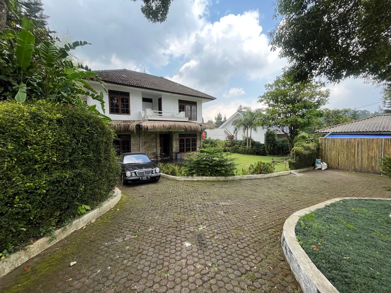 Villa Sejuk Pemandangan Indah Pegunungan, Di Puncak, Cisarua, Bogor