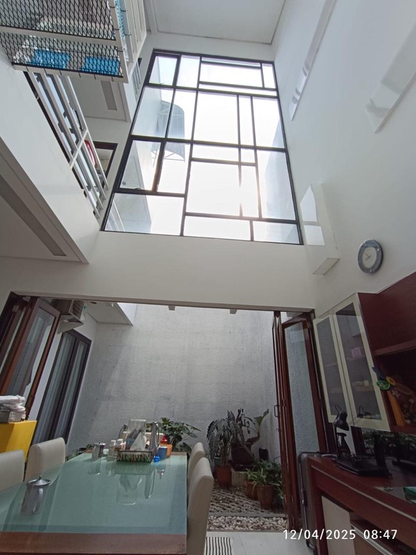 Rumah Nyaman dan Fungsional View Eco Park di Tebet Jakarta Selatan