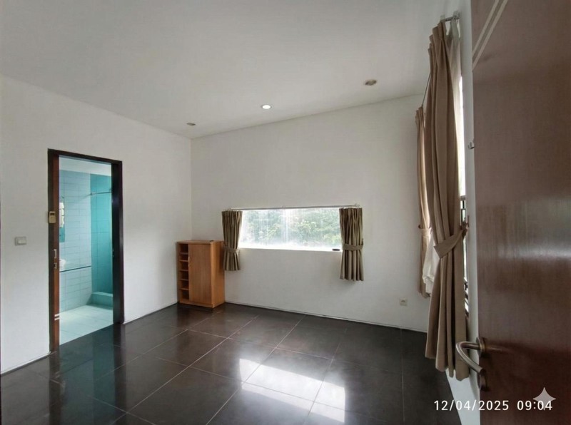 Rumah Nyaman dan Fungsional View Eco Park di Tebet Jakarta Selatan