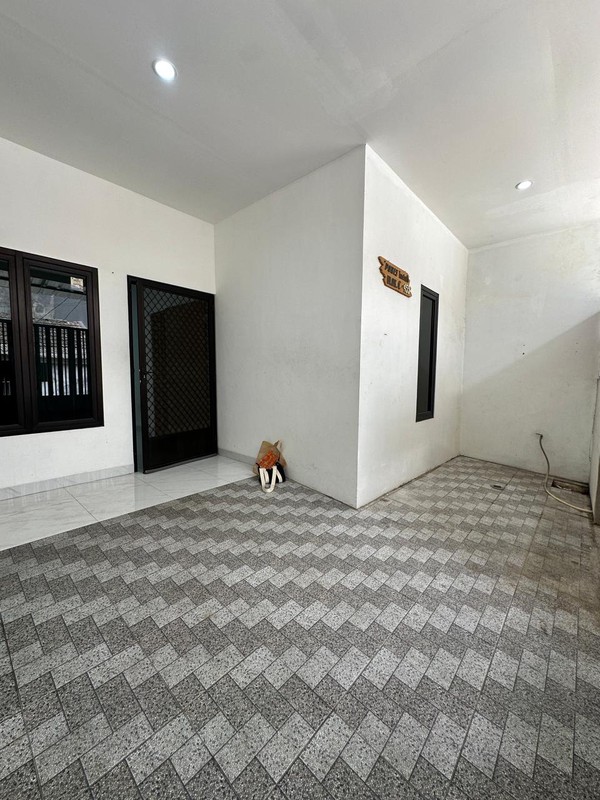 Dijual Rumah di JL. Kencana Kelurahan Cipondoh - Tangerang