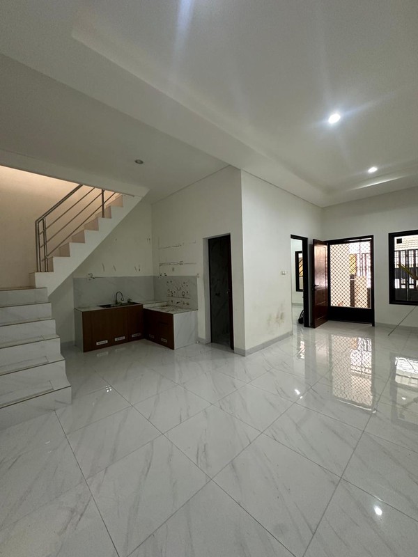 Dijual Rumah di JL. Kencana Kelurahan Cipondoh - Tangerang