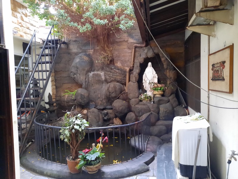 Dijual Rumah Tinggal Pinggir Jalan Besar Lokasi Strategis Di Rawamangun, Jakarta Timur