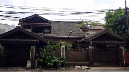 Dijual Rumah Tinggal Pinggir Jalan Besar Lokasi Strategis Di Rawamangun, Jakarta Timur