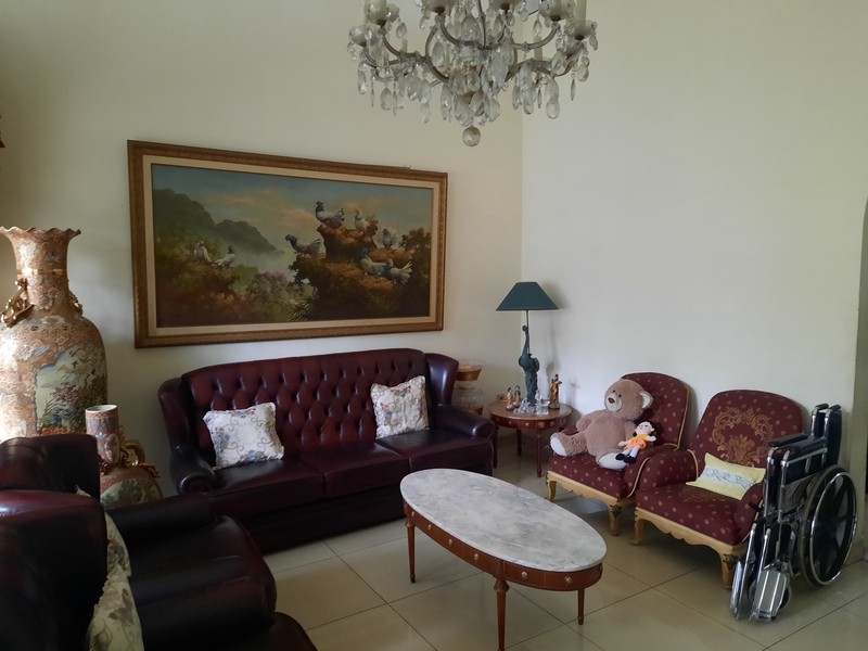 Dijual Rumah Tinggal Pinggir Jalan Besar Lokasi Strategis Di Rawamangun, Jakarta Timur