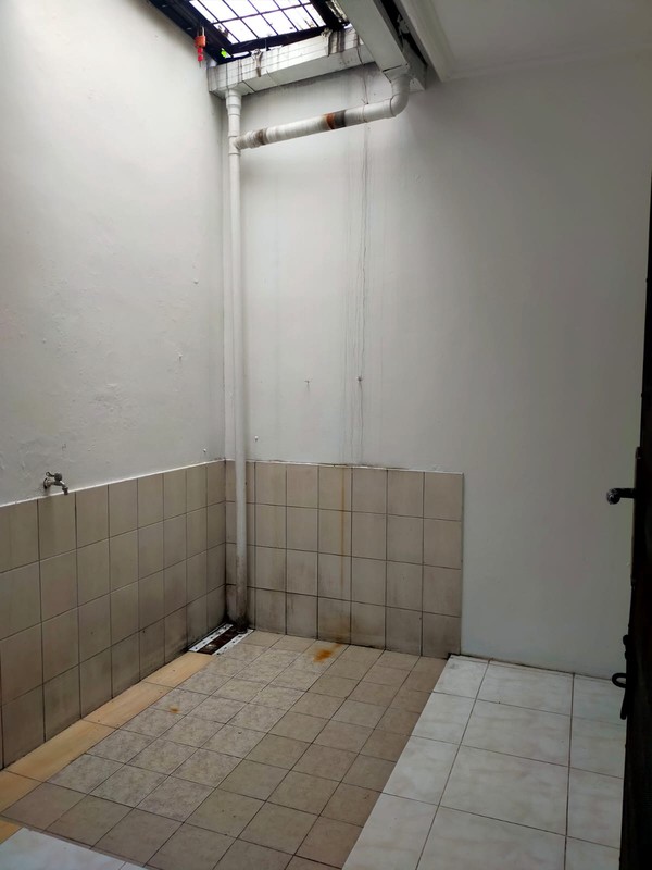 Dijual Rumah Nyaman di Regency Melati Mas - Dekat Alam Sutera & BSD