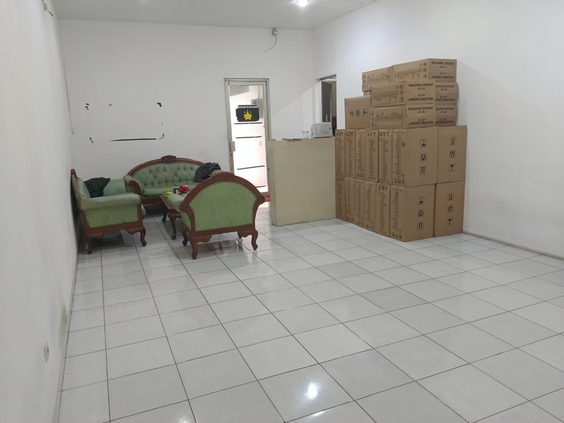 Rumah siap huni cocok untuk usaha di Parakan Asri lokasi dekat batununggal jarang ada