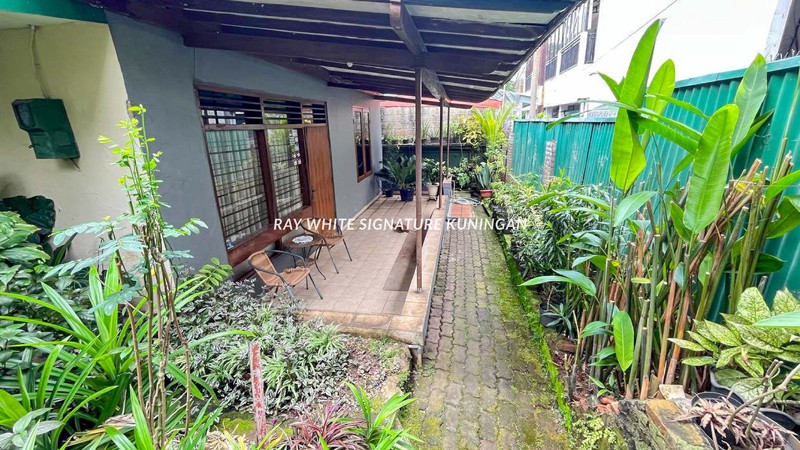 Rumah Hitung Tanah Strategis di Jalan Haji Nawi Dalam Dekat Stasiun MRT