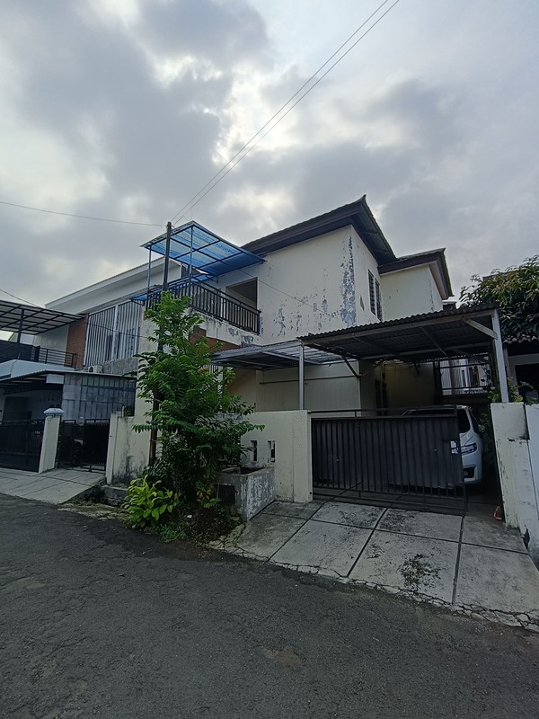 Rumah Kos-Kosan Strategis di Bintaro - Cocok untuk Investasi