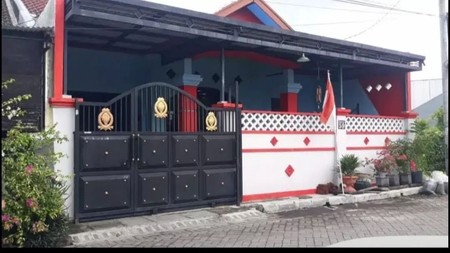 Dijual Rumah Siap Huni di Wonorejo Selatan IV - Lokasi Premium di Surabaya Timur
