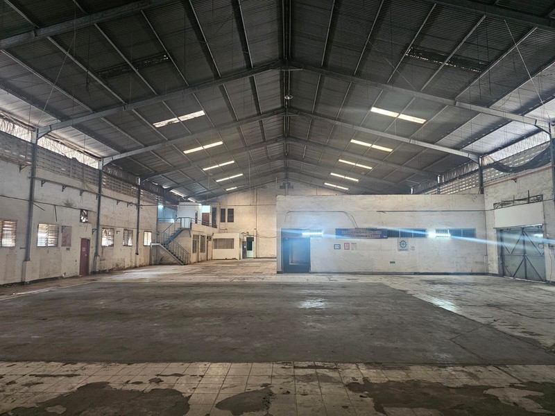 DI SEWA GUDANG BERBEK INDUSTRI SIDOARJO, HANYA 10 MENIT KE SURABAYA