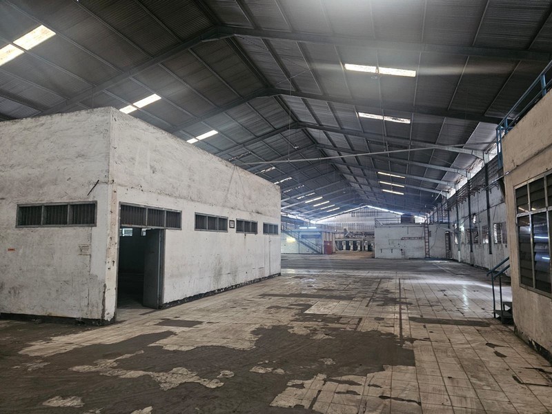 DI SEWA GUDANG BERBEK INDUSTRI SIDOARJO, HANYA 10 MENIT KE SURABAYA