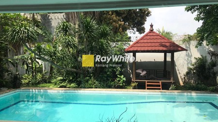 Rumah Modern 2 Lantai Marmer ceiling tinggi lokasi pejaten barat kemang jakarta selatan 