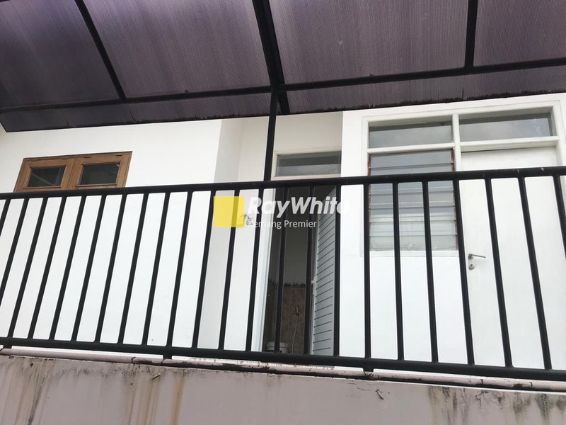 Rumah Modern 2 Lantai Marmer ceiling tinggi lokasi pejaten barat kemang jakarta selatan 