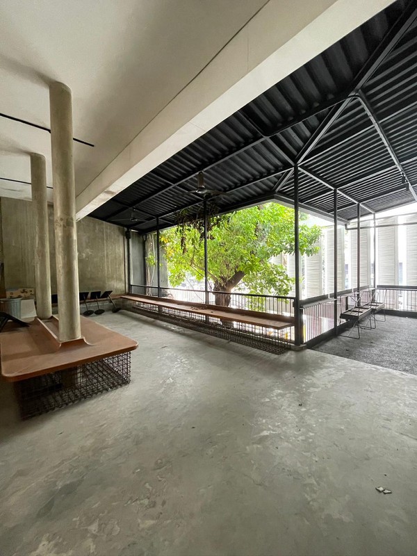 Disewakan Mini Building di Area Komersial Prime Menteng