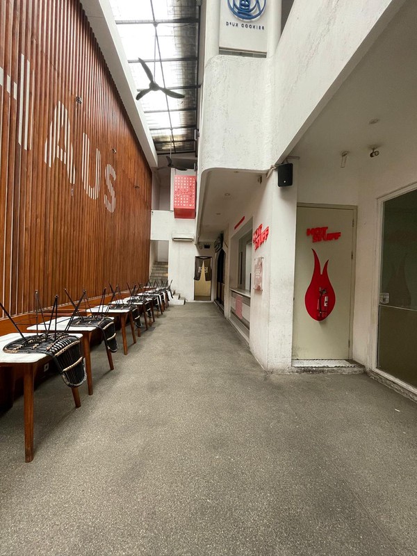 Disewakan Mini Building di Area Komersial Prime Menteng