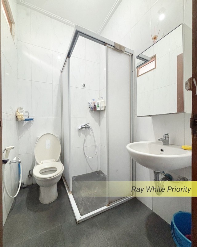 RUMAH MINIMALIS SIAP HUNI DI EMERALD BINTARO SEKTOR 9, TANGERANG SELATAN