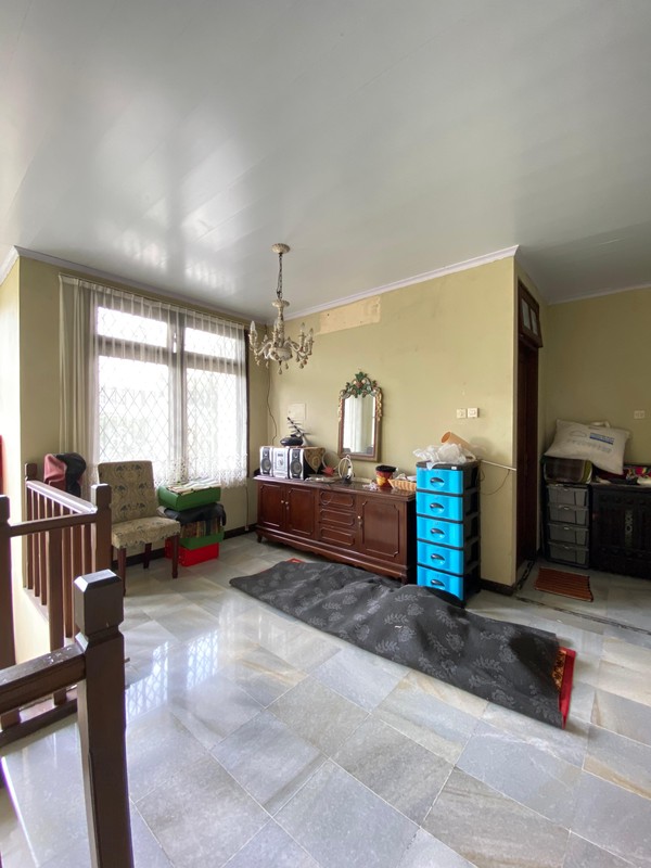 Hunian 2 Lantai dalam Komplek Strategis di Lebak Bulus