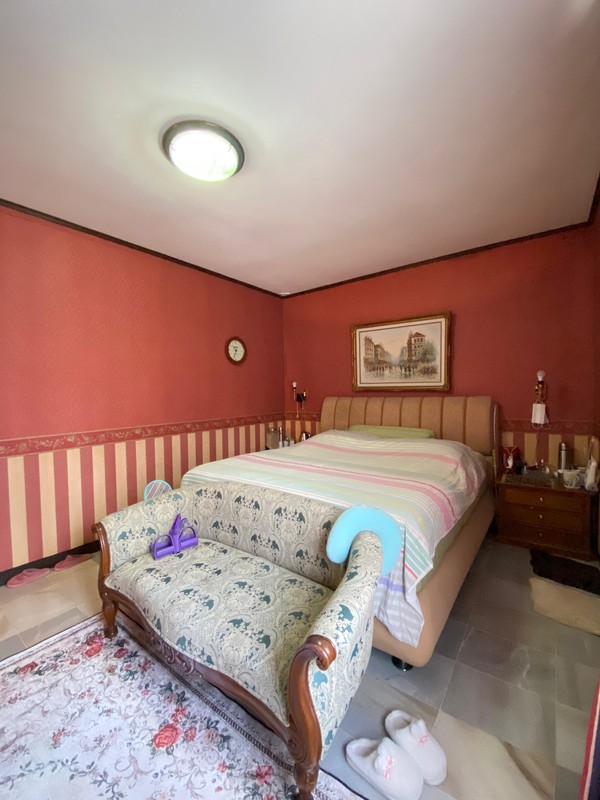 Hunian 2 Lantai dalam Komplek Strategis di Lebak Bulus