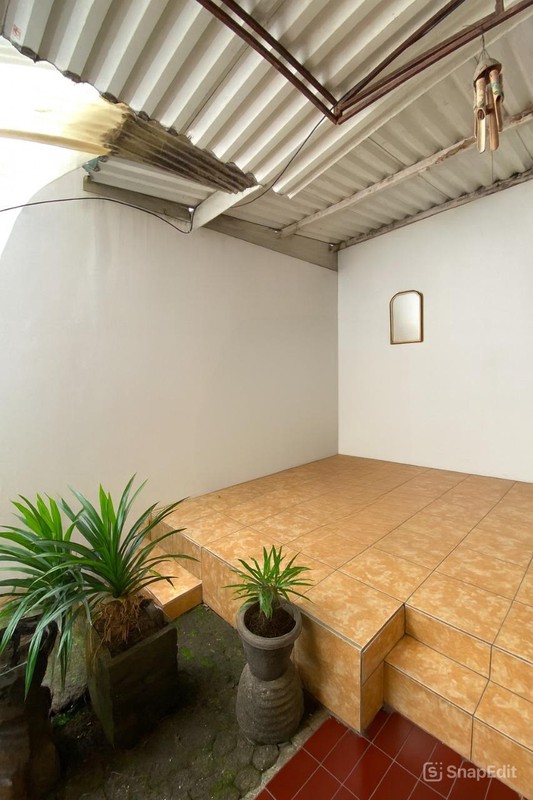 Hunian 2 Lantai dalam Komplek Strategis di Lebak Bulus