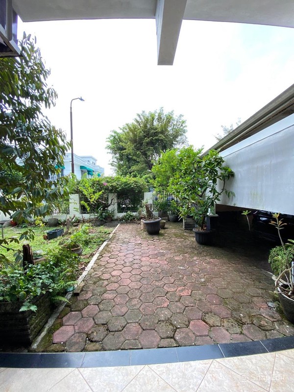 Hunian 2 Lantai dalam Komplek Strategis di Lebak Bulus