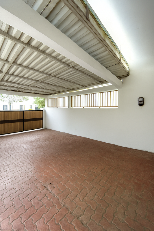 Hunian 2 Lantai dalam Komplek Strategis di Lebak Bulus