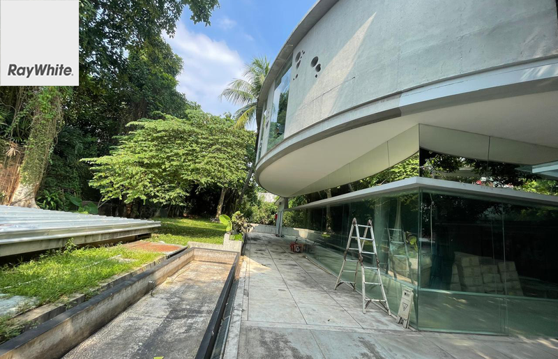 Murah Ruang Usaha Area Kemang Dibawah NJOP 2 Lantai + Basement Jakarta Selatan 